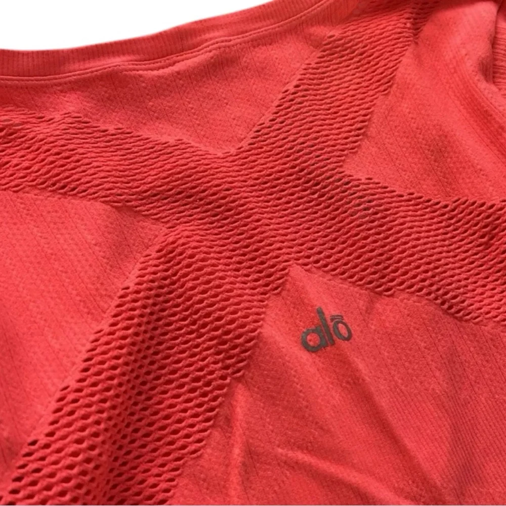 ALO Yoga Pink Long Sleeve Tee - Picture 3 of 7